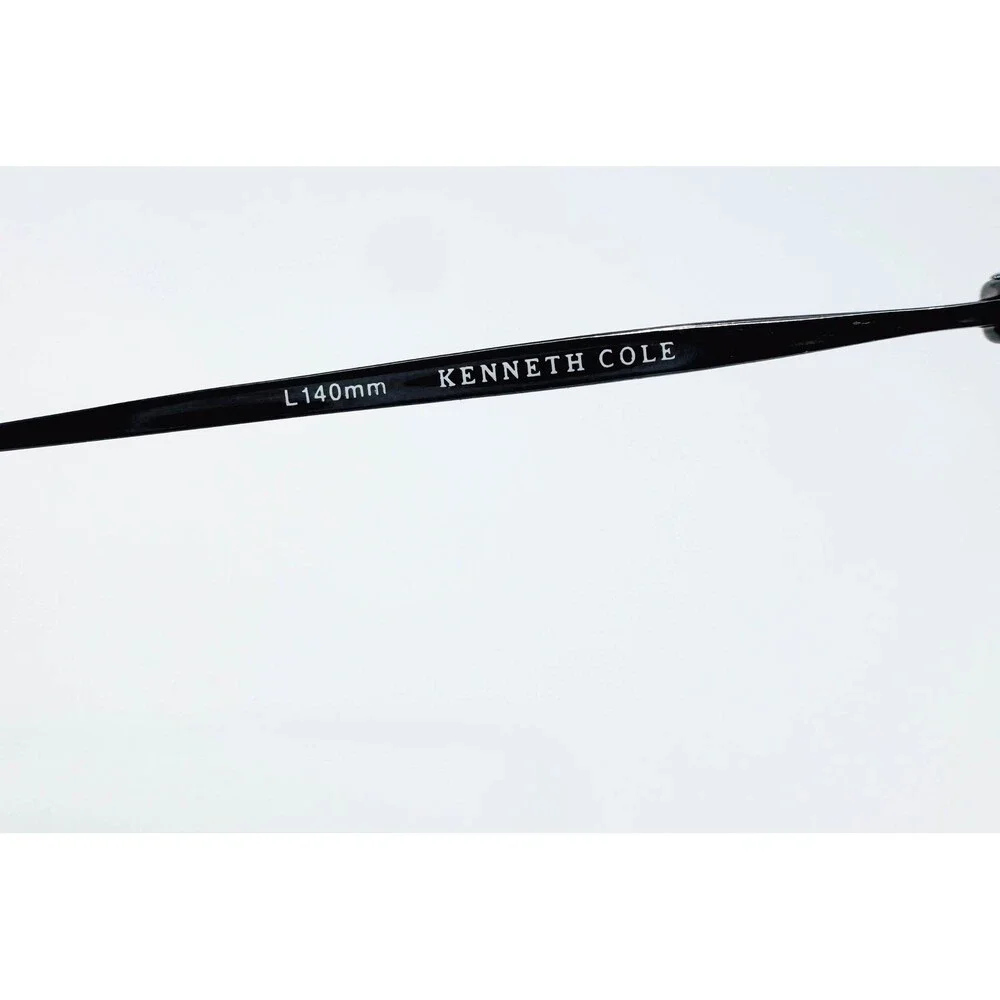 Kenneth Cole please message